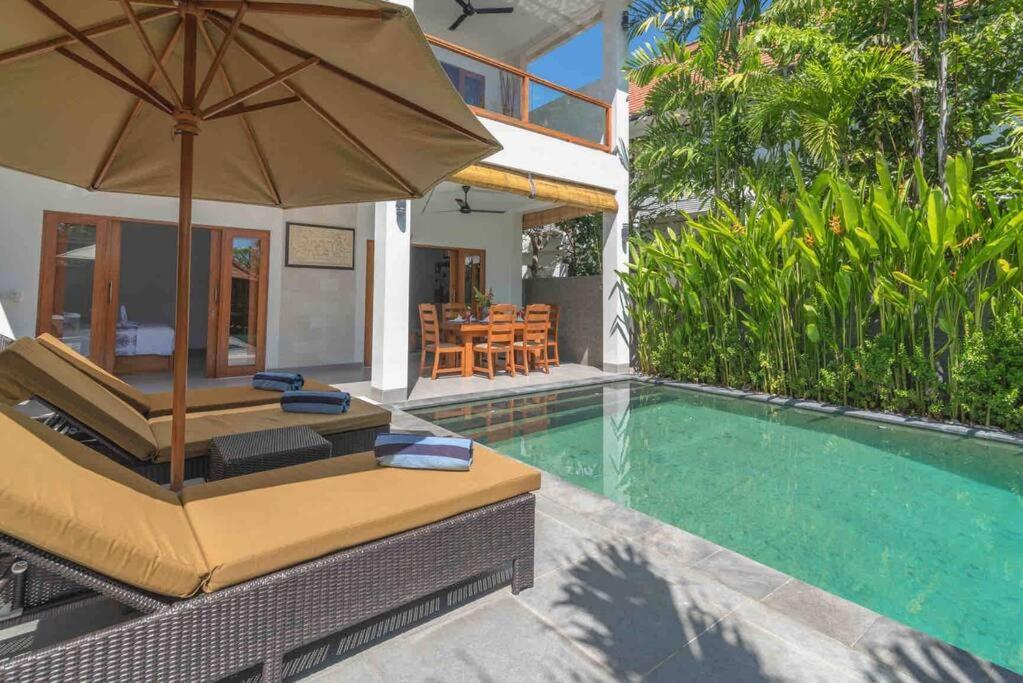 Villa Royal Singaraja  Luaran gambar